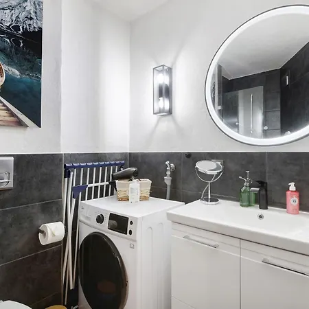 Apartment Domus Lux 404 *